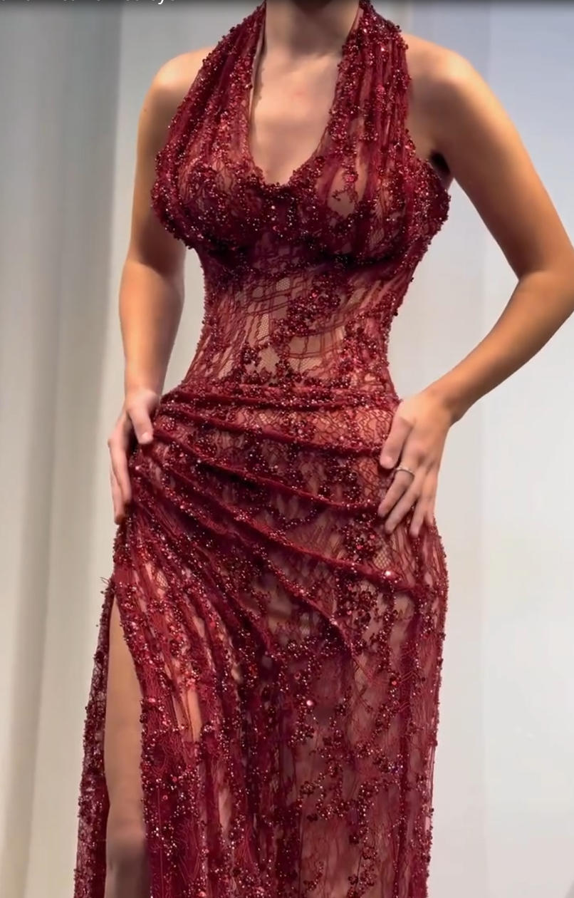 Customized Burgundy Halter Nec - Briar Cosplay Prop 评论和价格