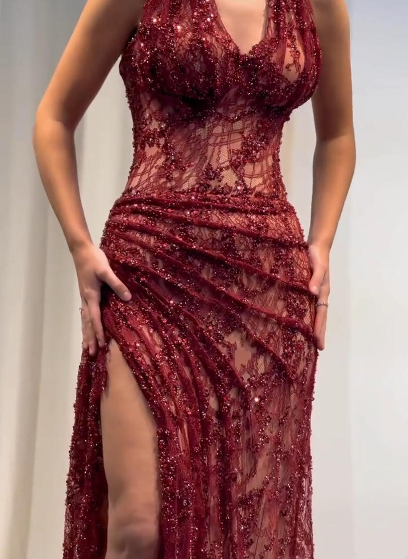 Customized Burgundy Halter Nec - Briar Cosplay Prop 评论和价格